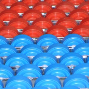 DESCRIPTIF : Rails réalisés à partir de tôle galvanisée de 15/10. Longueurs à votre convenance sans supplément. Tôle forme "U" percée au "Pas" de 50 mm. Perçages pour la fixation prevus. Galets Ø 48 mm en plastique - Alesage pour passage d'axe Ø 8,1 mm. Longueur hors tout de 24 mm, bande de roulement de 17 mm. Roulements de manutention à faible inertie à la rotation équipés de billes acier ou inox. Possibilité de roulements avec cage à billes. Capacité unitaire : 8 kg FICHES TECHNIQUES : Rails à galets plastiques D48 Galets plastiques D48